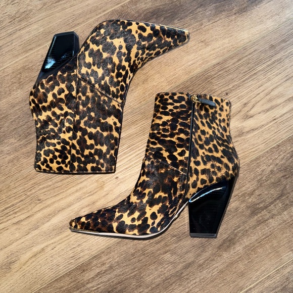 Tory Burch Lila Animal Print Ankle Booties Size 10 - Picture 4 of 15
